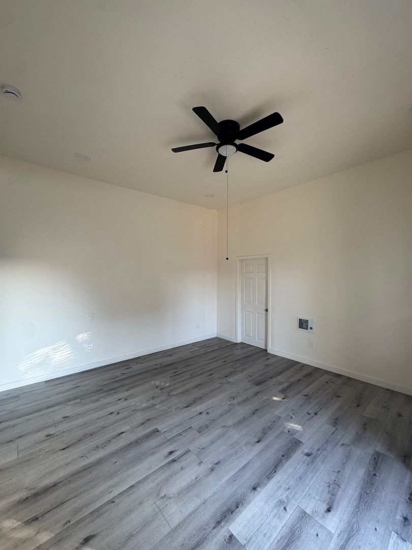 Spacious 2 Bed / 2 Bath – 850 Sq Ft – Barrio Logan – $2,750 2 of 12