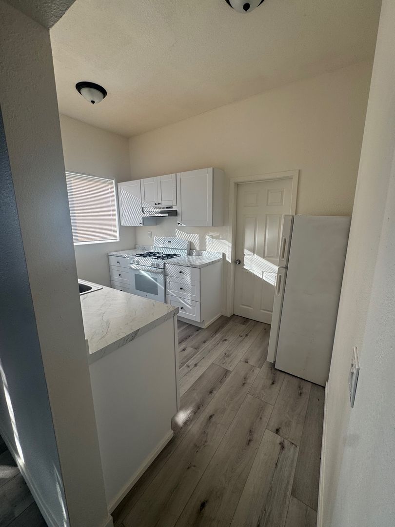 Spacious 2 Bed / 2 Bath – 850 Sq Ft – Barrio Logan – $2,750 11 of 12