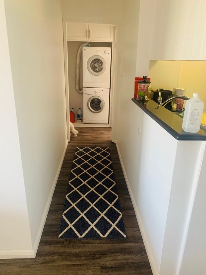 Los Angeles Apartment: 7513 Fountain Ave