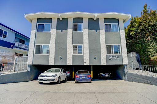 Spacious Updated 3 Bed + 2 Bath with Balcony and Two Parking Spaces – photo 1