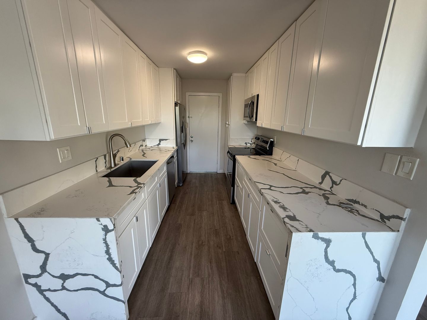 West Hollywood Apartment: 8440 Fountain Ave