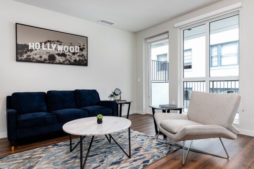 Modern Luxurious 1 Bedroom (Move in Special) – photo 1