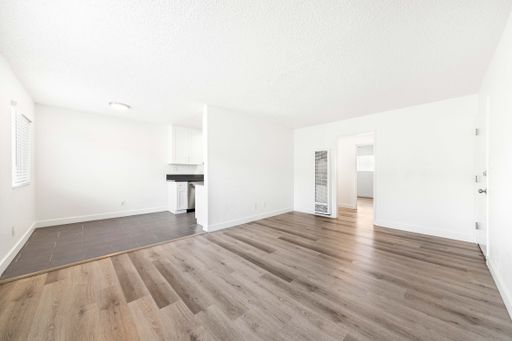Beautifully Remodeled 1 Bedroom | Parking Included | $1,750 – photo 1