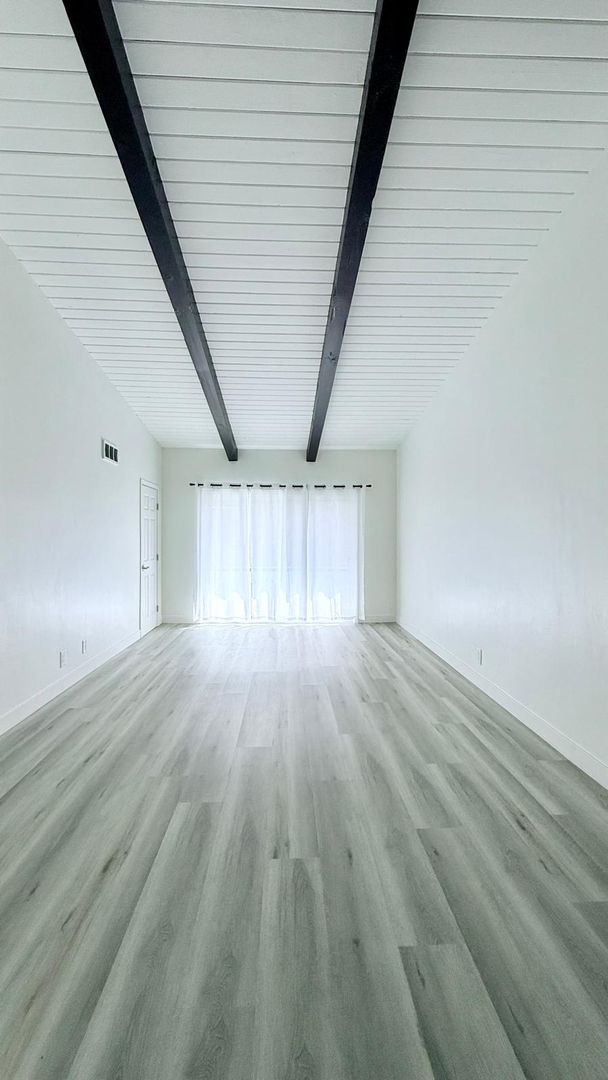 Los Angeles Apartment: 4122-4124 Palmwood Dr.