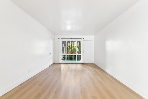 Spacious Ground-Floor 1BR - Parking - Utilities Included - Pet Friendly – photo 1