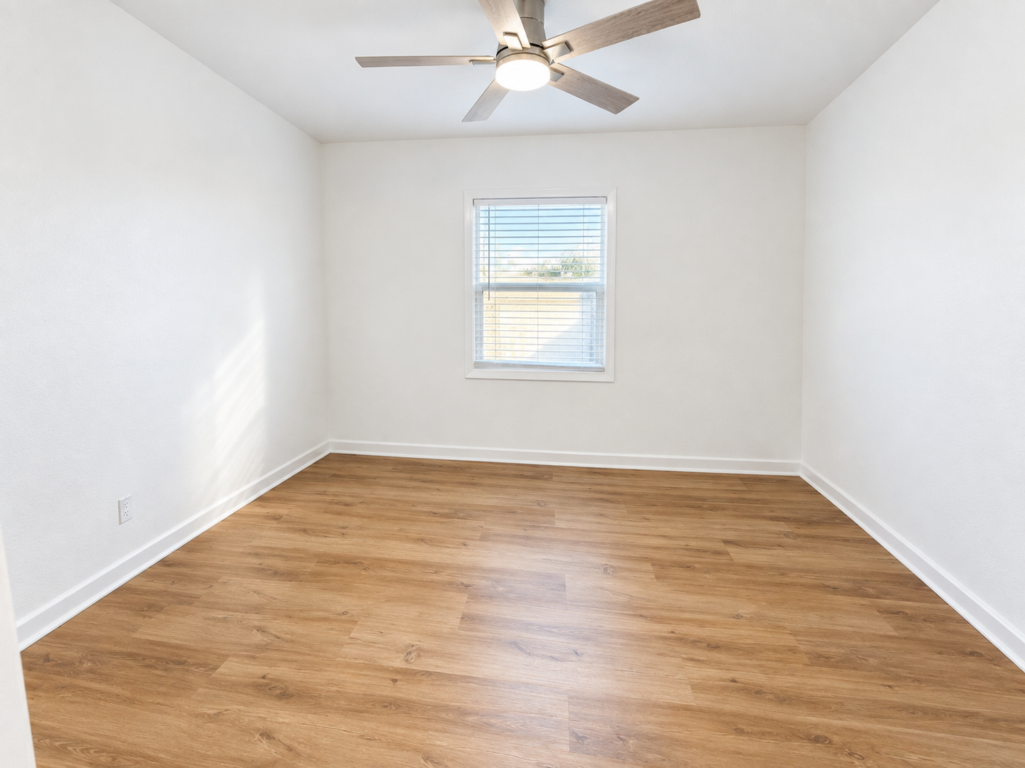(54) The Sofia 3 of 4