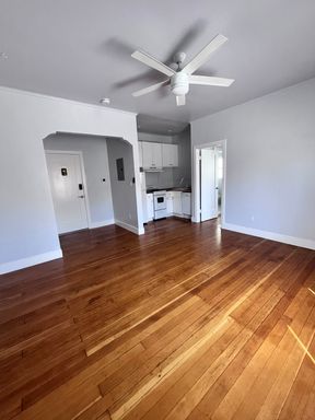 Stunning 1 Bedroom Near Griffith Park! – photo 1