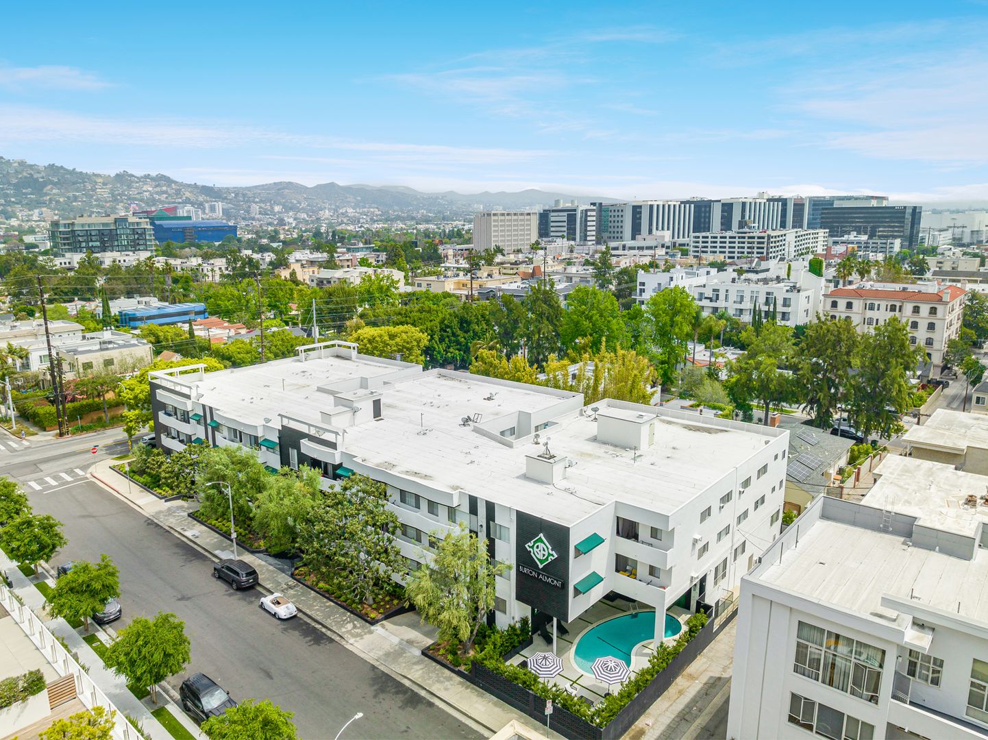 Los Angeles Apartment: 310 S. Almont Drive