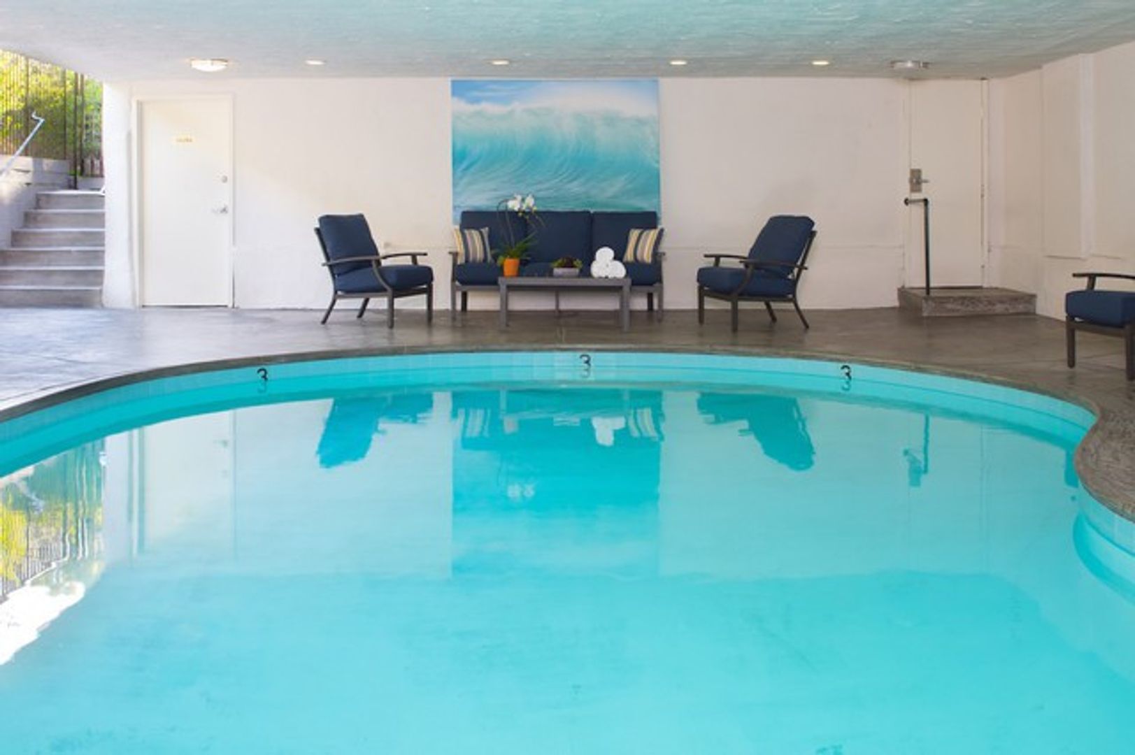 Santa Monica Apartment: 937 3rd St.