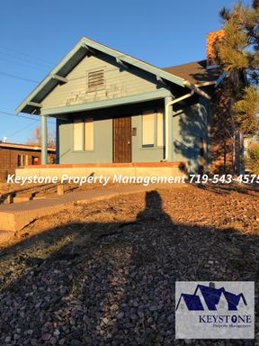Spacious 2 Bed, 2 Bath Home Lots of Storage Space & Large Deck in the Backyard $1000/$1000 – photo 1