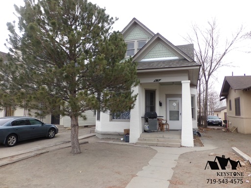 $375 Off Move In Special! Centrally Located 2nd Floor Apartment with 1 Bedroom/1 Bathroom - $750/$750