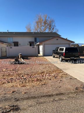 Nicely Maintained Duplex in Pueblo West 3 Bed/2 Bath/2 Car Garage $1800/$1800