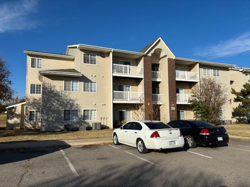 319 S. Kennedy Ave - 212, Shawnee, OK 74801