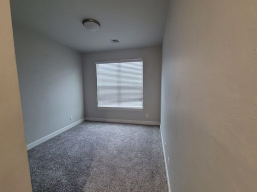Newer two story townhomes in Edmond, dont pay for private schools in OKC, move here! – photo 1