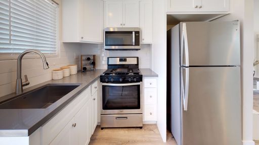 2BD / 1BA - 600 sft (Q Street) ONE MONTH FREE MOVE IN SPECIALS!!! – photo 1