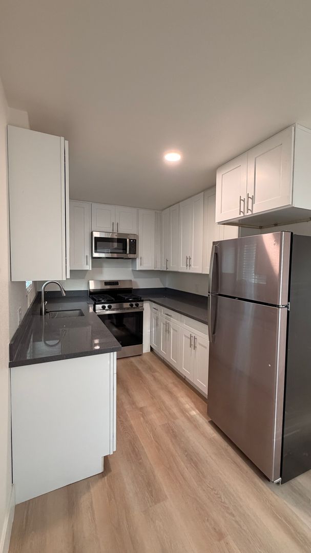 San Diego Apartment: 344-348 S. Willie James Jones Ave.
