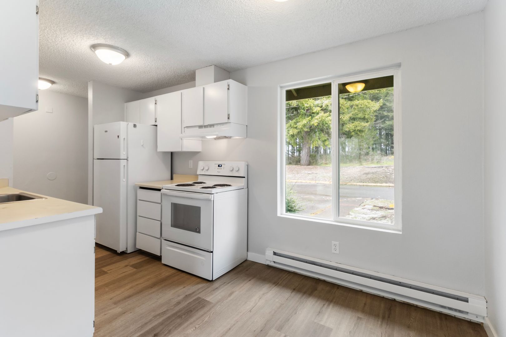 Shelton Apartment: 3000 Johns Prairie Rd