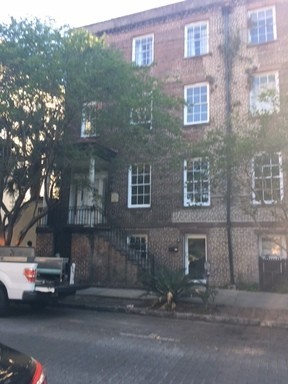 Savannah Apartment: 118 E. Harris St.