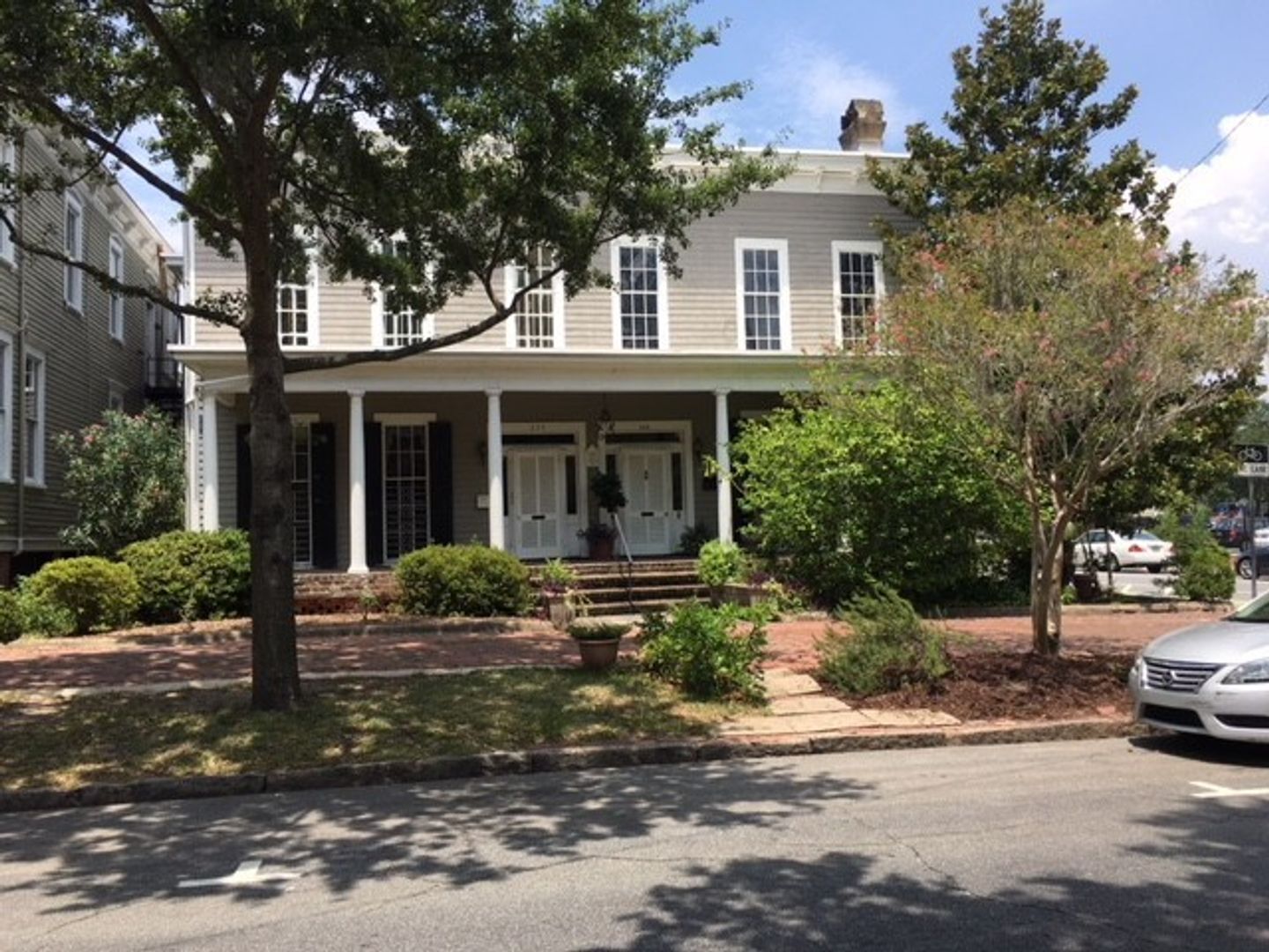 Savannah Apartment: 226 E Gwinnett St
