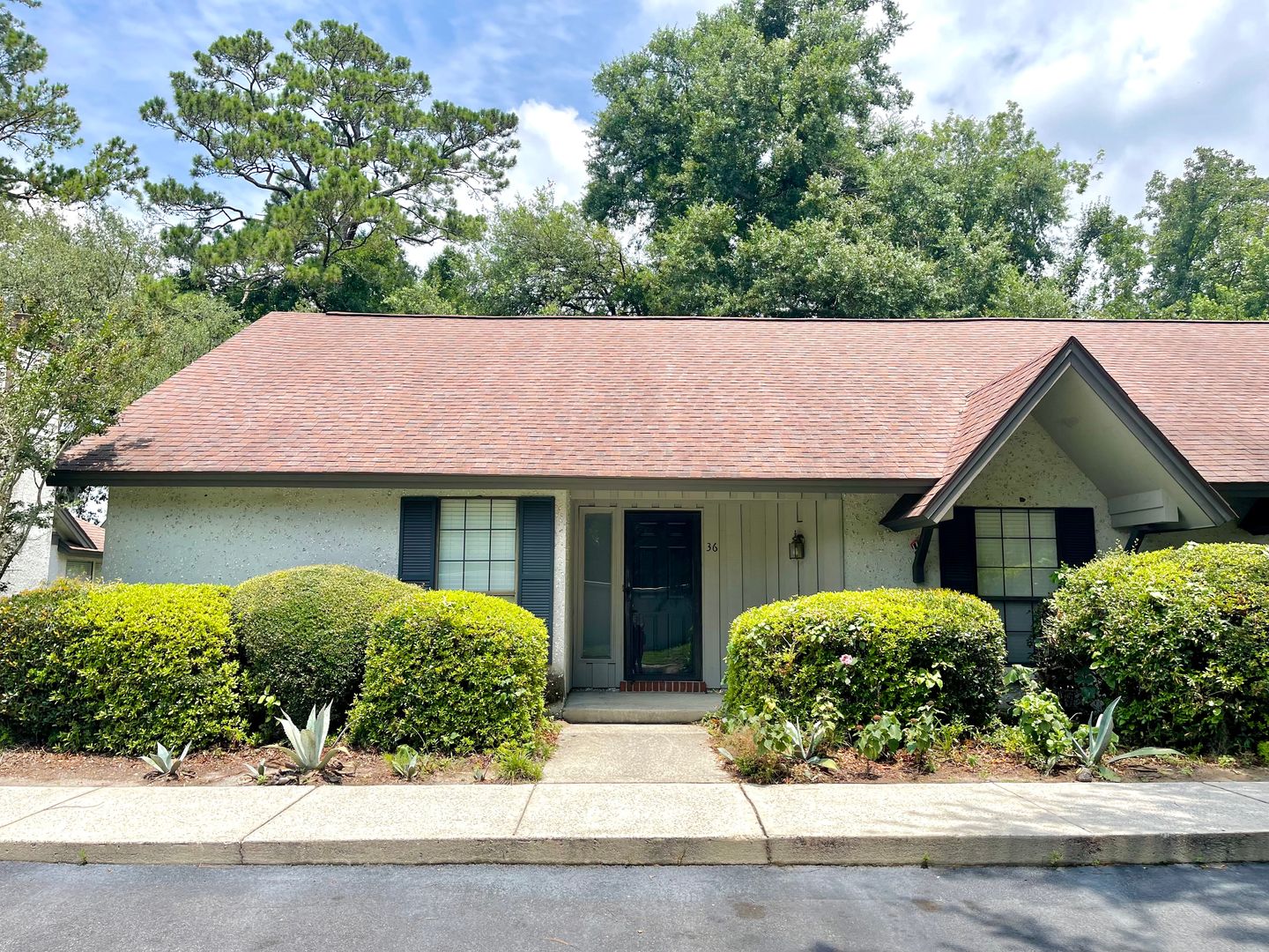 Savannah House: 36 Shipwatch Road