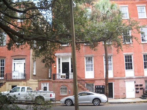 Savannah Apartment: 203 E. York St.