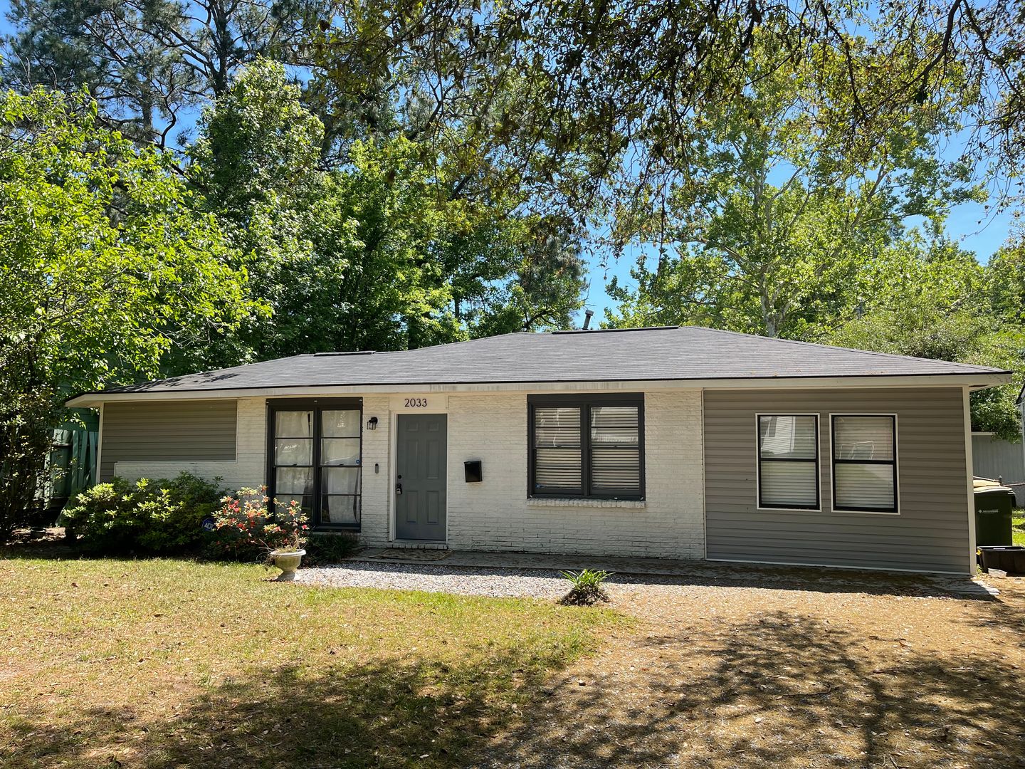 Savannah House: 2033 E 41st Street