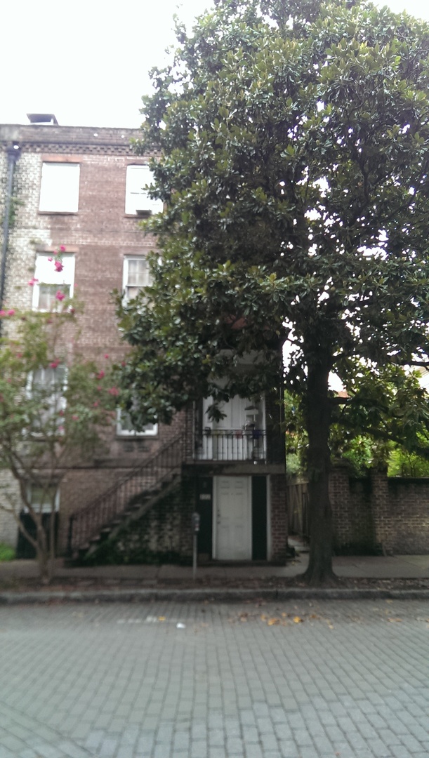 Savannah Apartment: 124 E. Harris St.