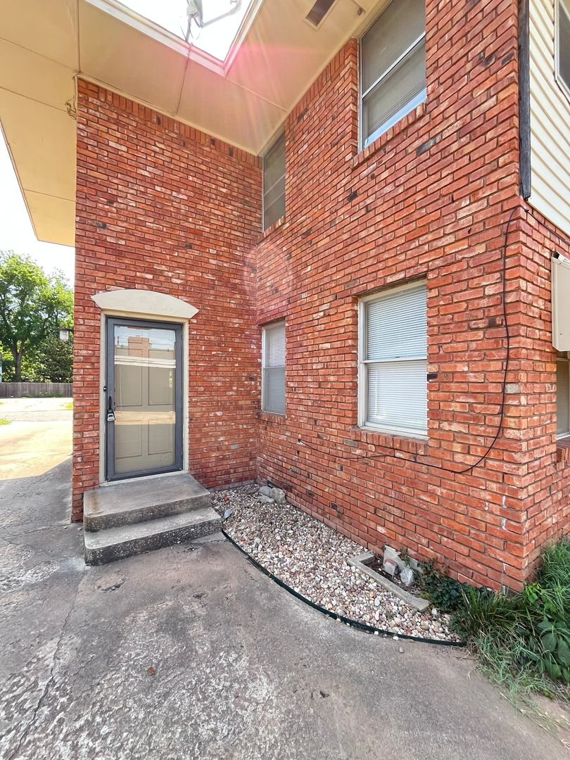 Oklahoma City Apartment: 3617 N Drexel Blvd