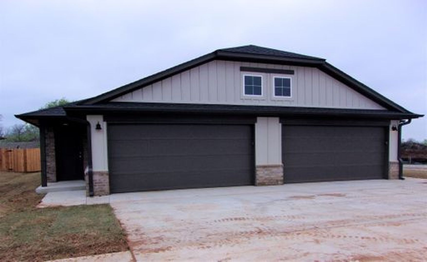 Oklahoma City Apartment: 11225 Howard Dr