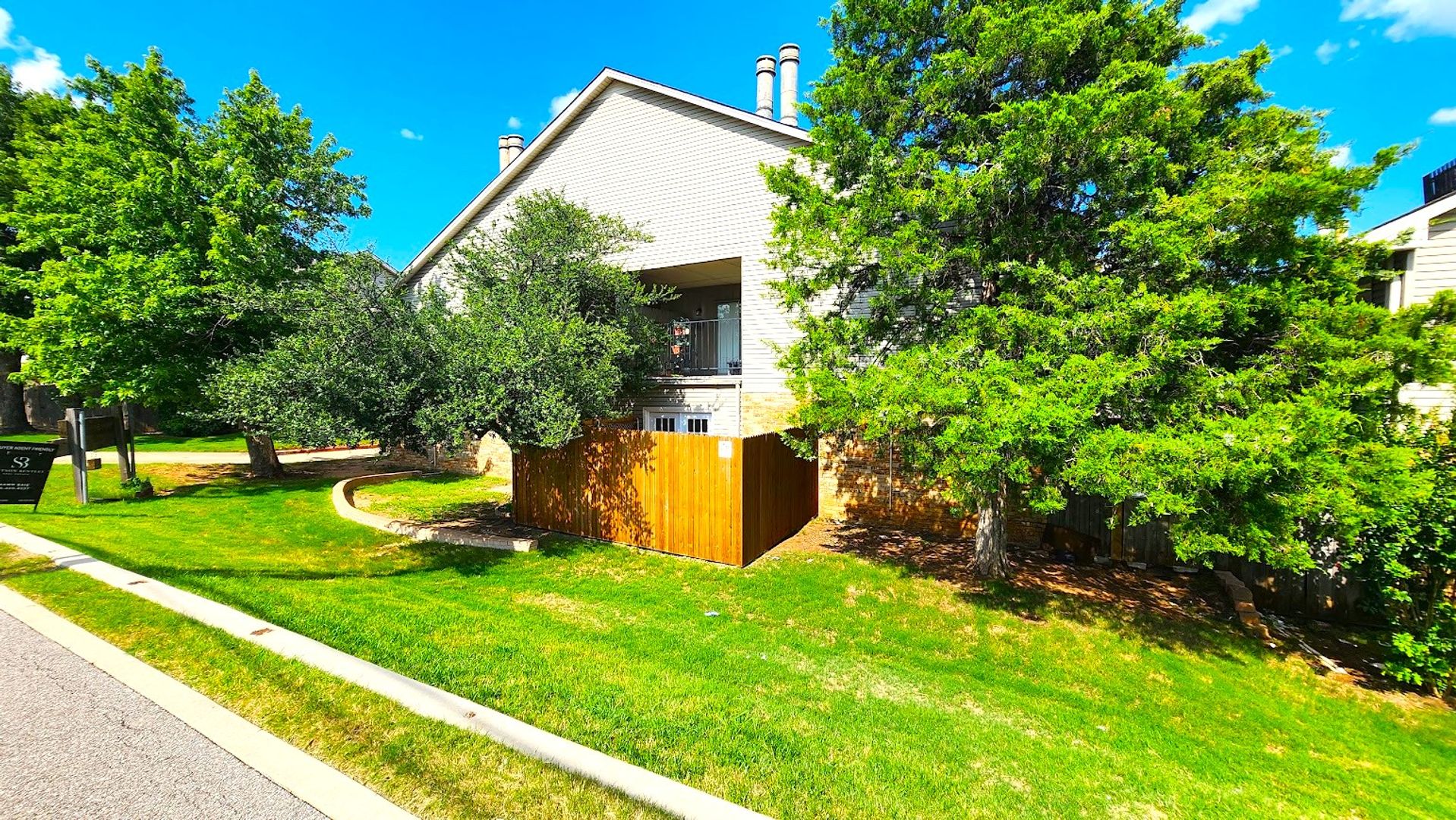 Oklahoma City House: 6704 N Meridian Ave, Unit A