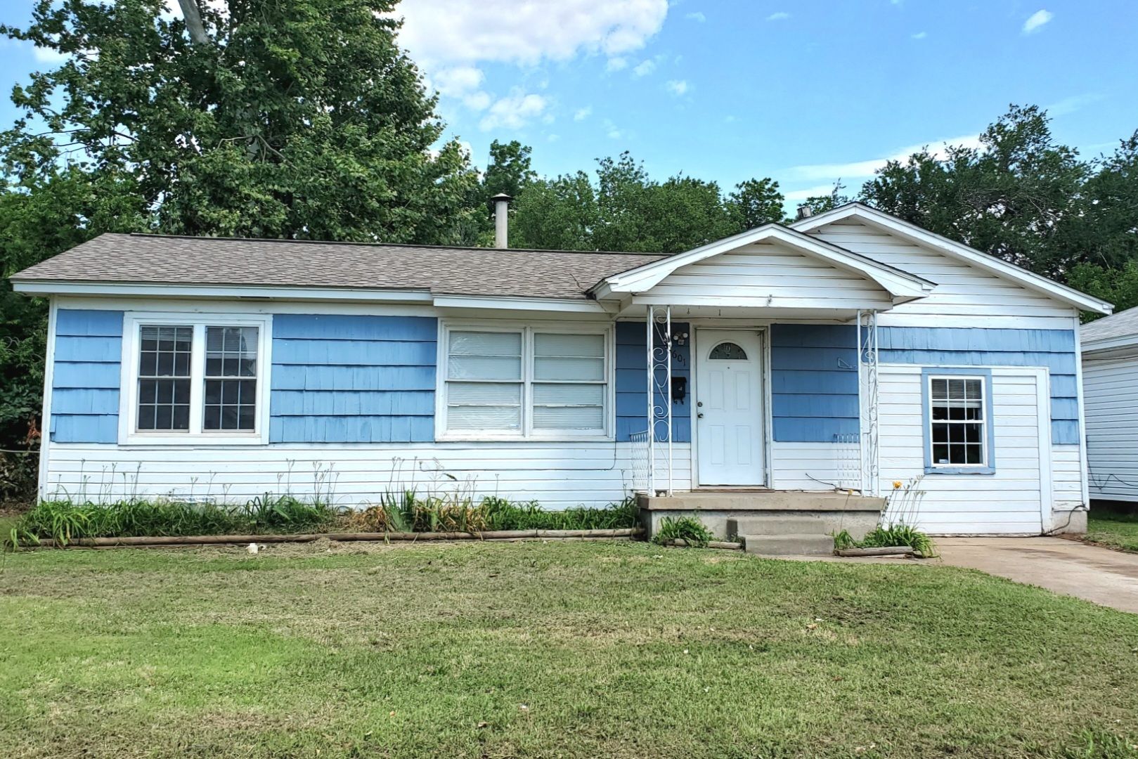 Del City House: 2601 Glenn Ave