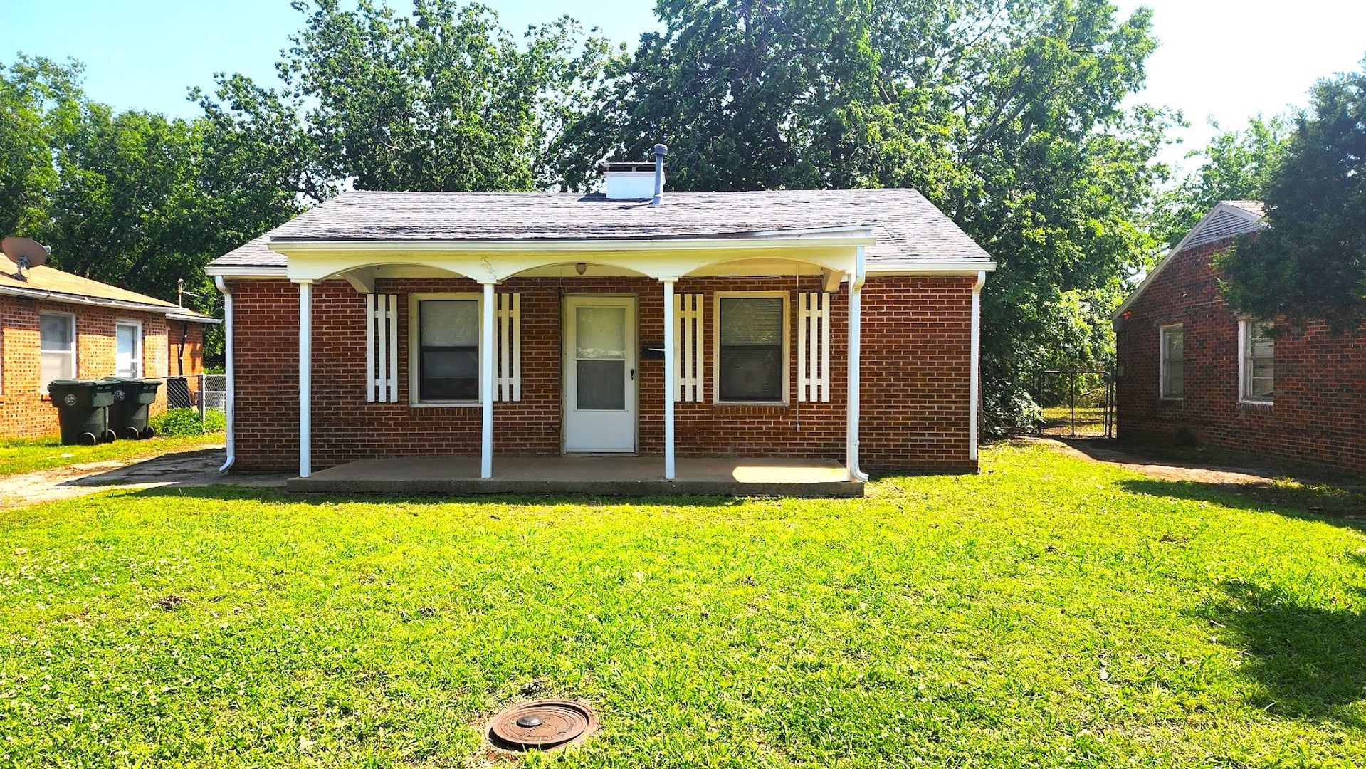 Midwest City House: 522 E Curtis Dr