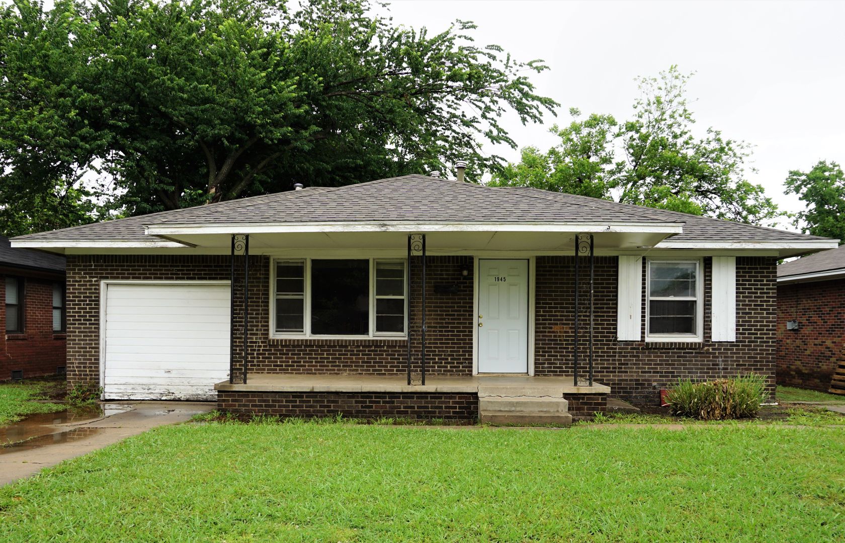 The Village House: 1945 Sheffield Rd