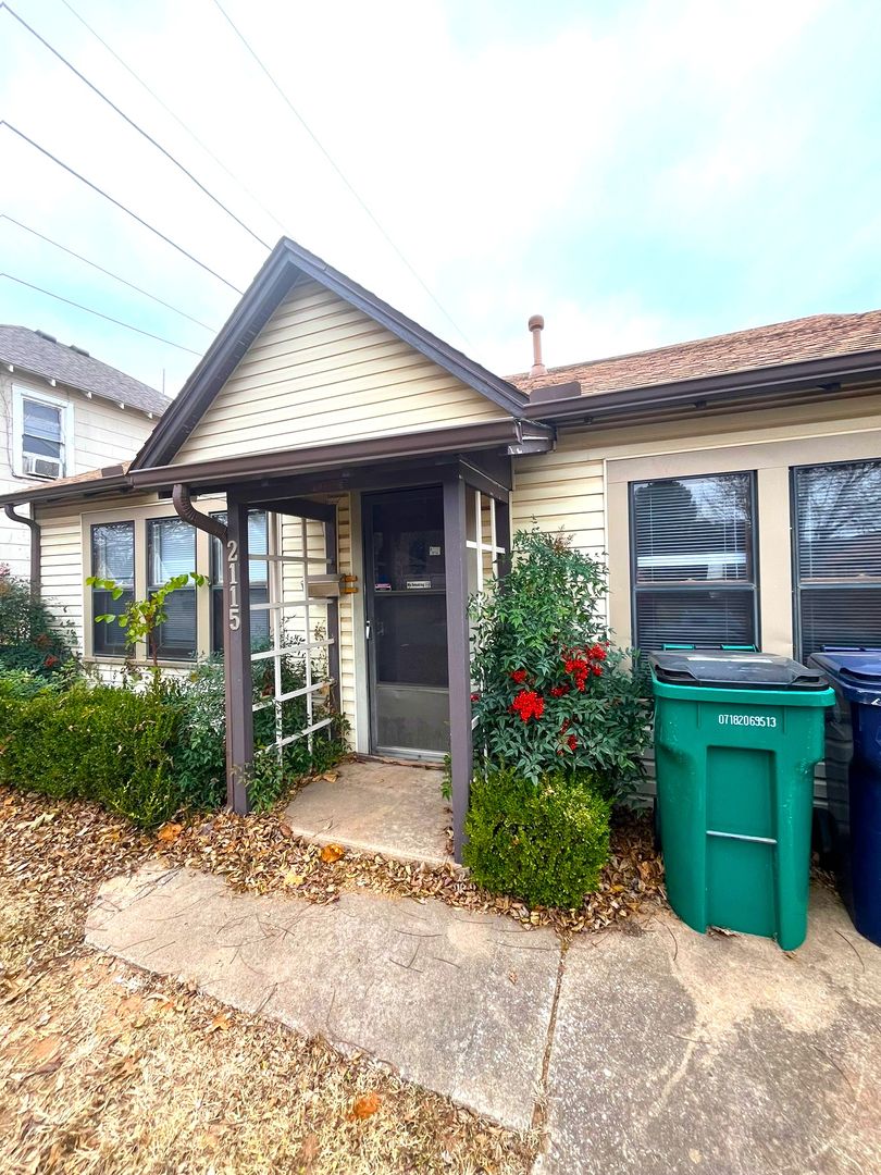 Oklahoma City House: 2115 N Linn Ave