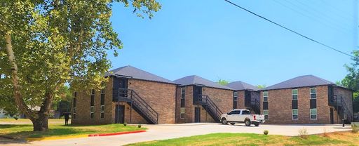 New 3 Bed 2 Bath Duplexes SW 40th & Shields Blvd – photo 1