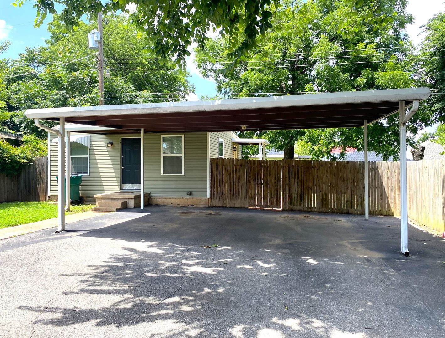 Oklahoma City Apartment: 2237 1/2 NW 12th St