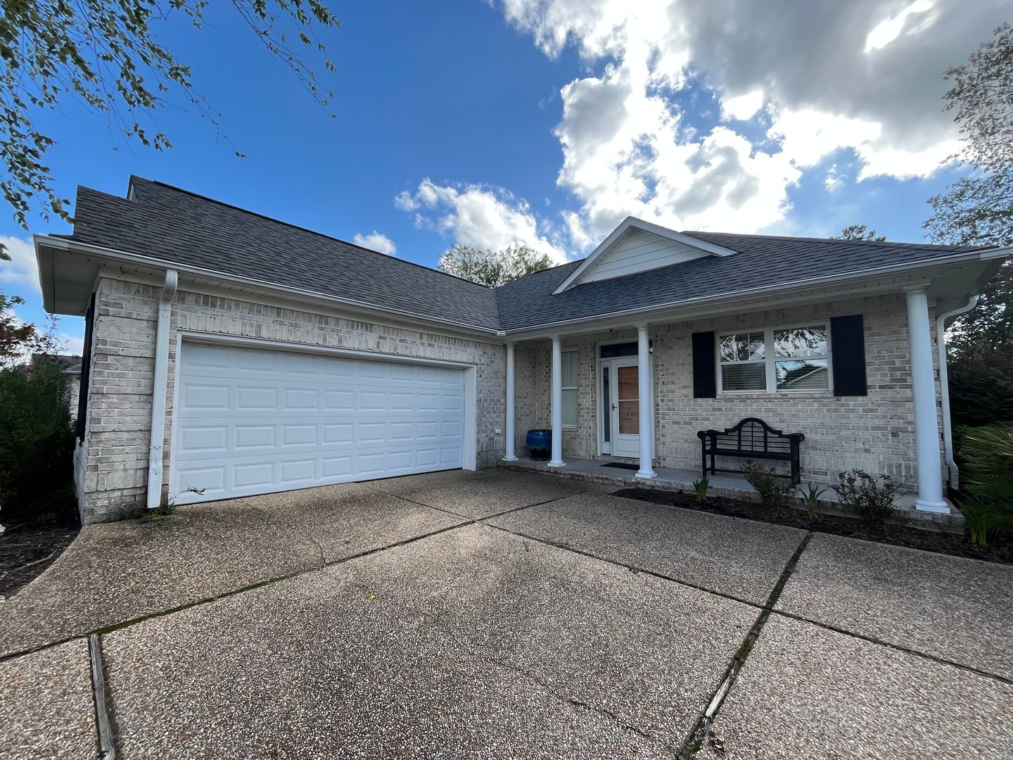 Leland House: 1023 Garden Club Way
