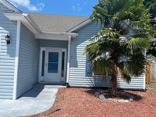 Charming 1-bedroom, 1-bath apartment in Wilmington, NC offering convenient living with UTILITIES INCLUDED – photo 1