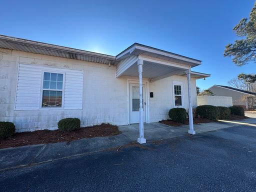 3 Bed 1 Bath Apartment Utilities Included