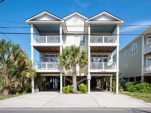 MULTI-LEVEL TOWNHOUSE NOW AVAILABLE FOR OFF-SEASON MONTHLY RENTAL – photo 1