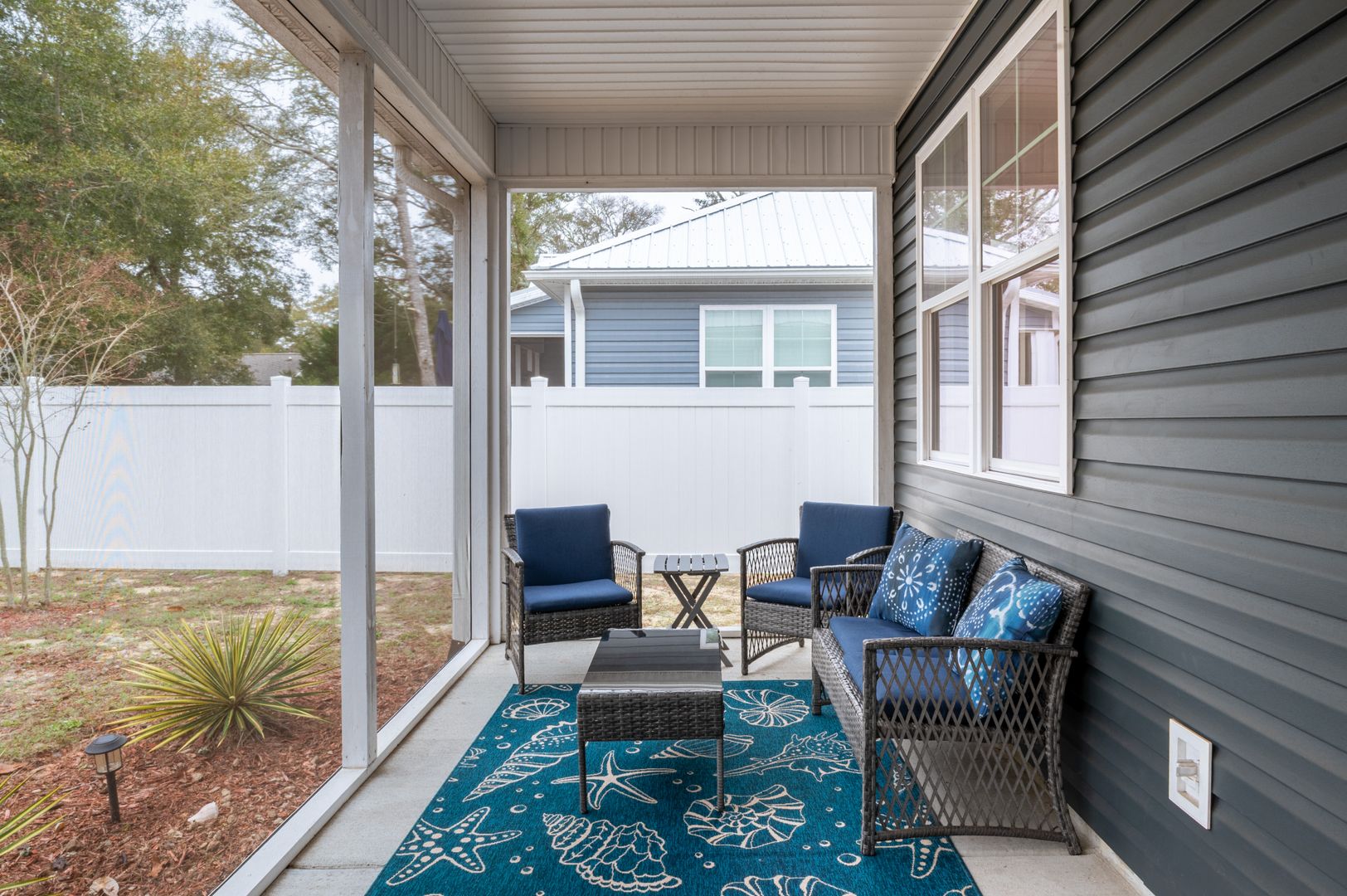 FURNISHED OFF-SEASON MONTHLY RENTAL-STARTING DECEMBER