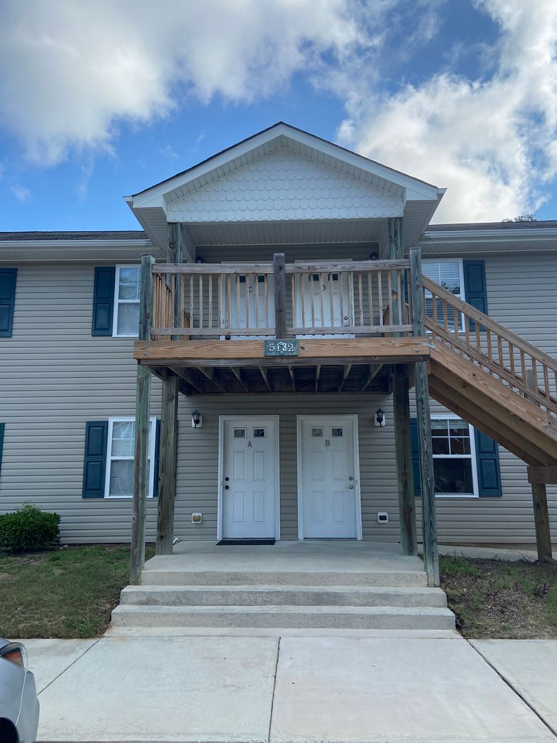 Wilmington Apartment: 5132 Greenville Loop Rd
