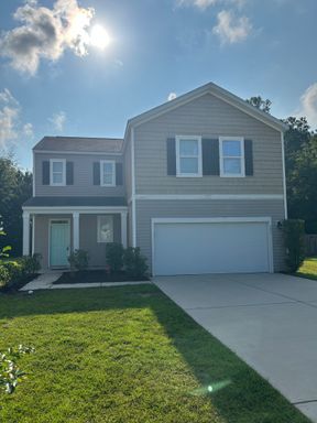 Beautiful 4-Bedroom Home in Leland! – photo 1