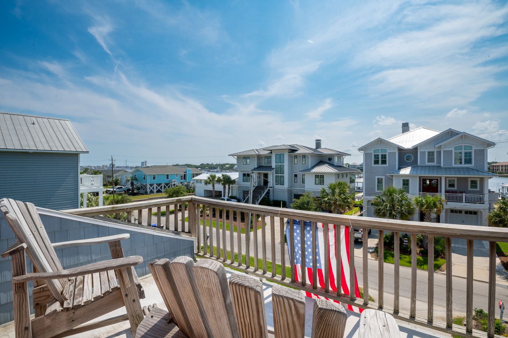 Carolina Beach House: Ruffian's Roost @ 220 Florida Ave