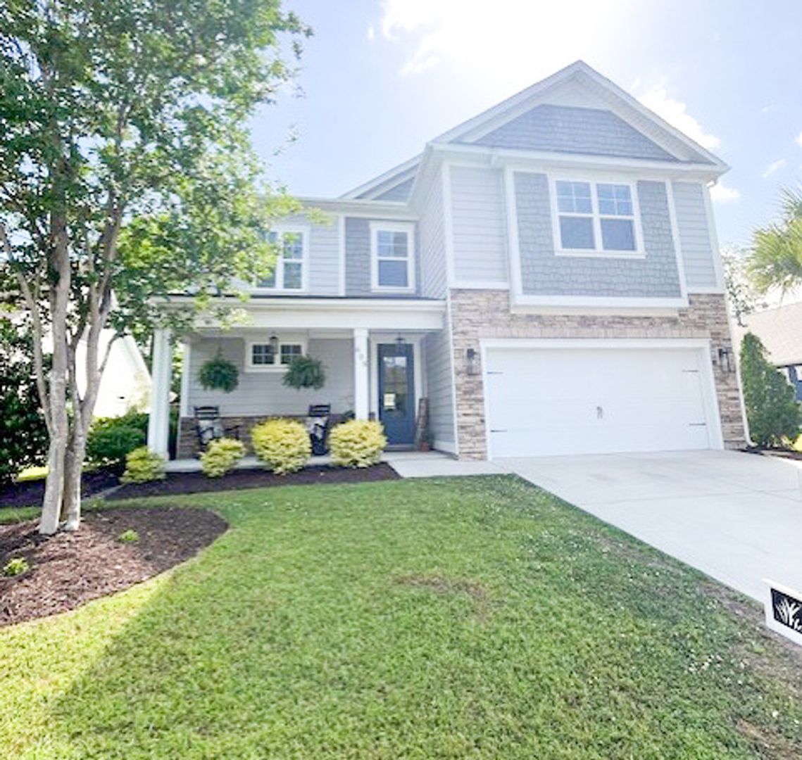 Leland House: 608 Coniston Drive