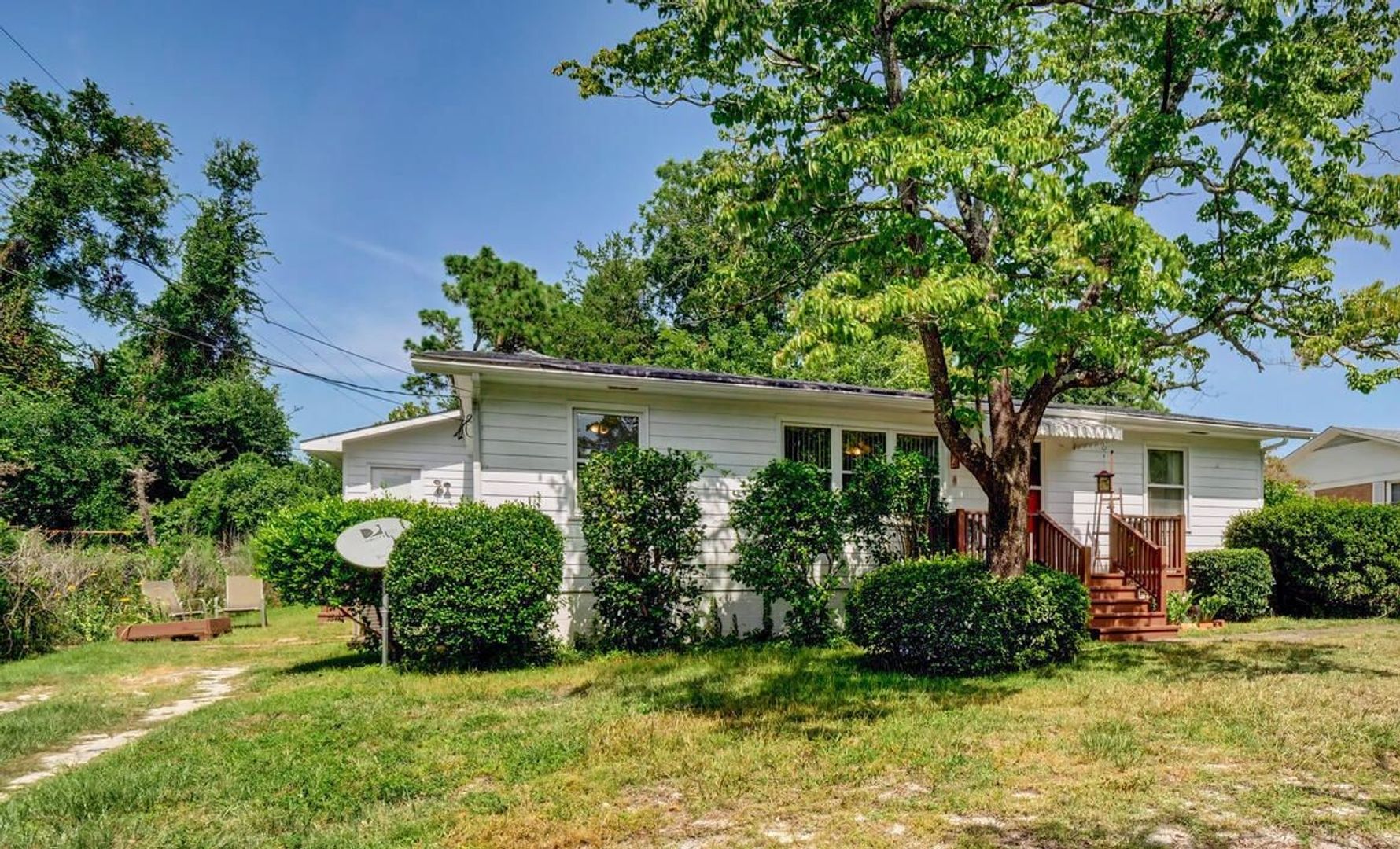 Wilmington Multiplex: 2203 Yaupon Dr