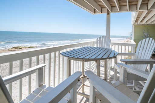 ESCAPE TO THE COAST FOR AN EXTENDED STAY! – photo 1