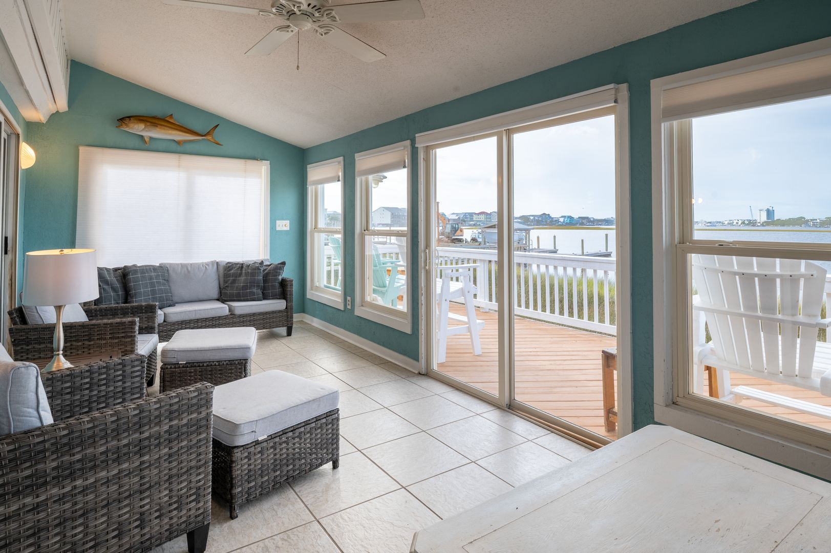 Carolina Beach House: Dockside @ 209 Florida Ave