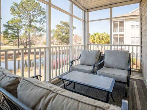 OFF-SEASON MONTHLY RESORT LIFESTYLE IN THIS STUNNING FURNISHED MAGNOLIA GREENS CONDO – photo 1