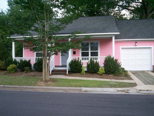 Cute 2 bedroom, 2 bath cottage